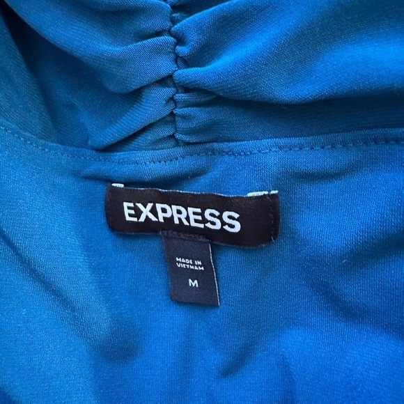 Women’s Express Blue Wrap Top - Size M - MINT CONDITION! - Picture 4 of 5